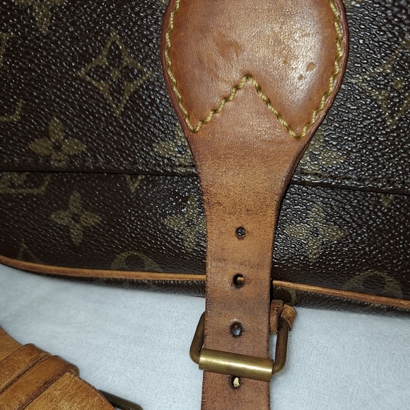 Louis Vuitton Cartouchiere MM - Picture 5 of 11